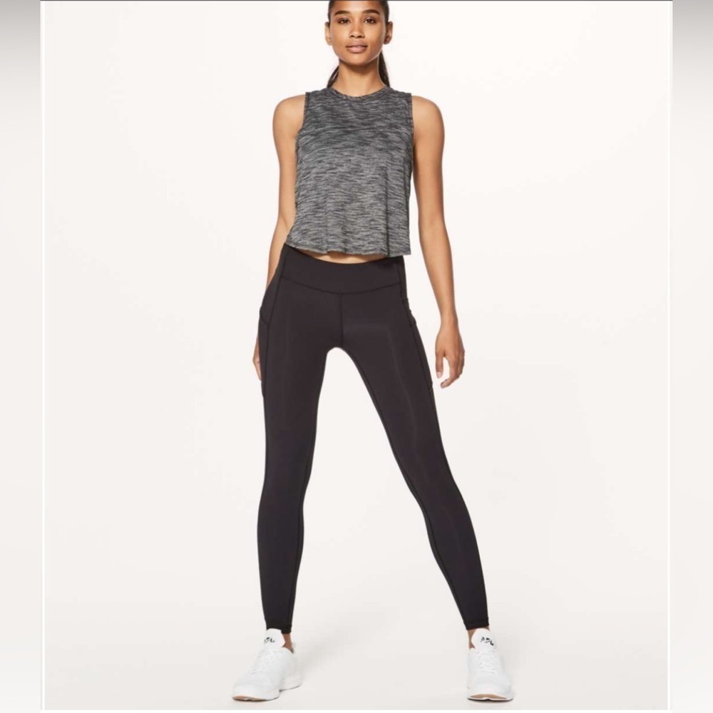Lululemon Speed Up Tight *Full-On Luxtreme 28"
Black Size 6